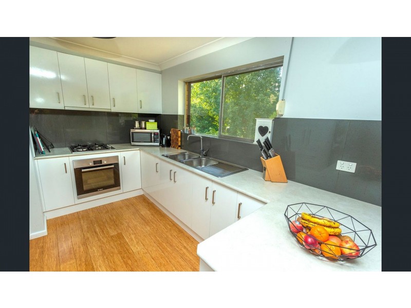 76 Ross Cres, Griffith NSW 2680