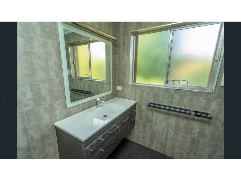 76 Ross Cres, Griffith NSW 2680