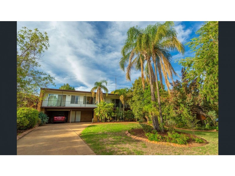 76 Ross Cres, Griffith NSW 2680