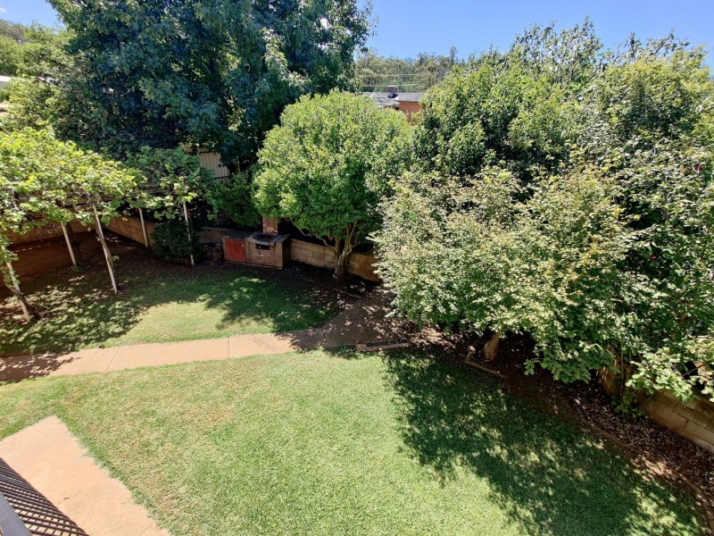 76 Ross Cres, Griffith NSW 2680