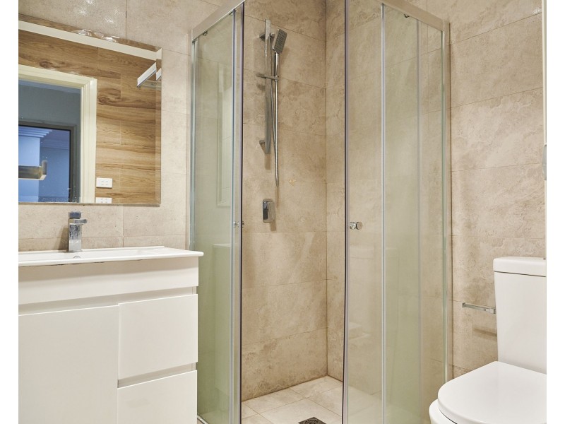 31 Alexandra Ave, Westmead NSW 2145