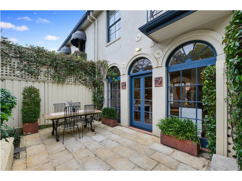 18 Sherwood Cl, North Adelaide SA 5006