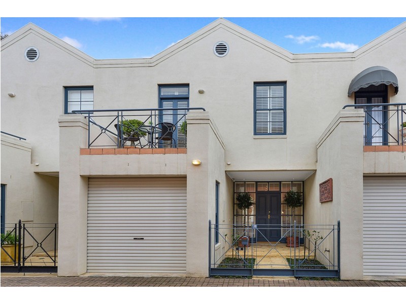 18 Sherwood Cl, North Adelaide SA 5006