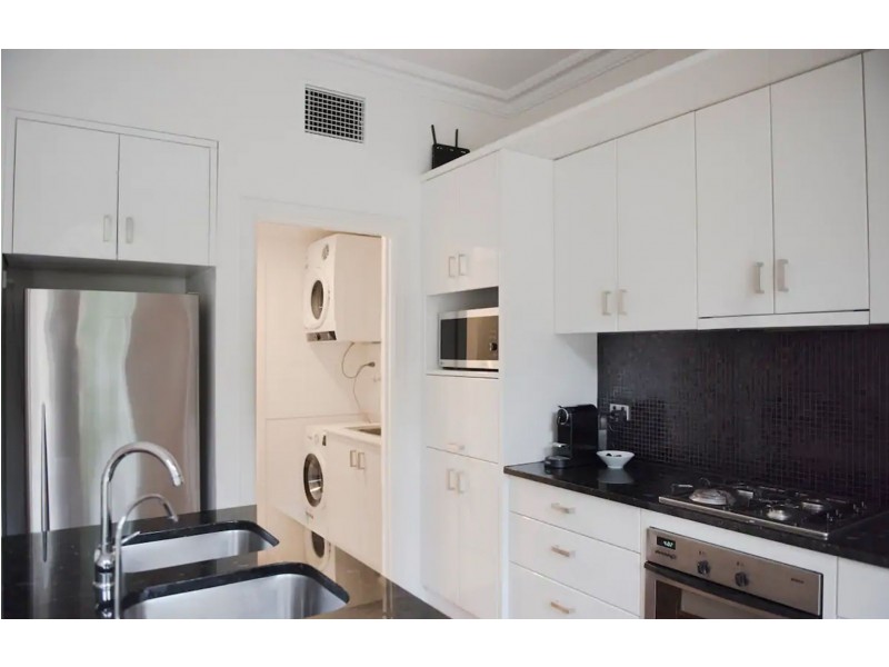 18 Sherwood Cl, North Adelaide SA 5006