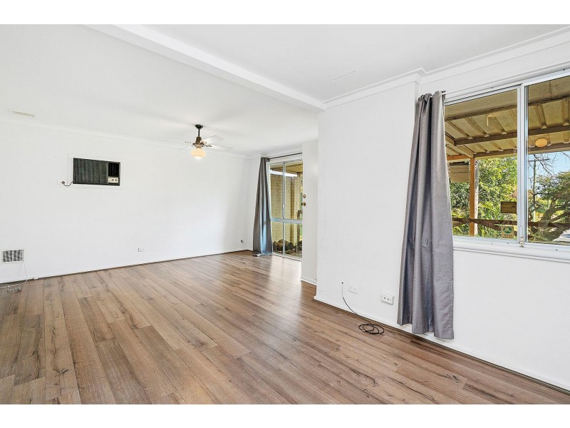 36 Thompson Dr, Wanneroo WA 6065