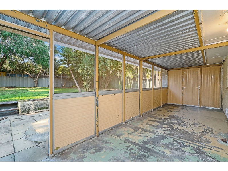 36 Thompson Dr, Wanneroo WA 6065