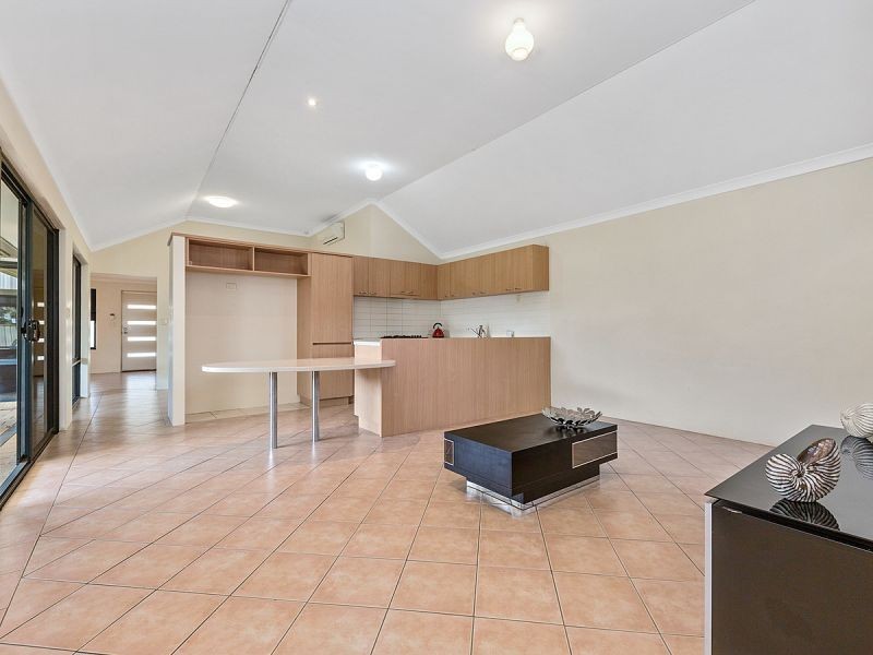 53A Laurie St, Cloverdale WA 6105