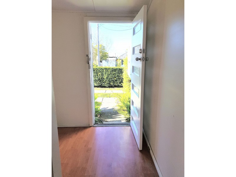 10 Ruddock St, Corrimal NSW 2518