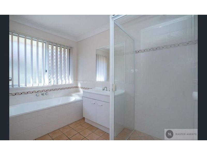 2 Lake Kurwongbah Ct, Logan Reserve QLD 4133