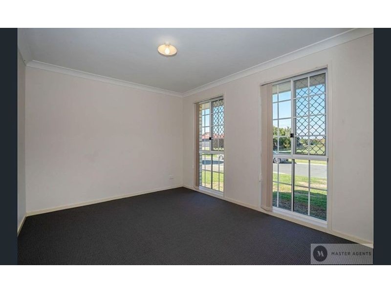 2 Lake Kurwongbah Ct, Logan Reserve QLD 4133