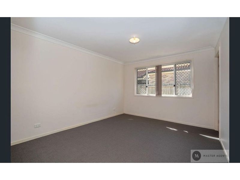 2 Lake Kurwongbah Ct, Logan Reserve QLD 4133