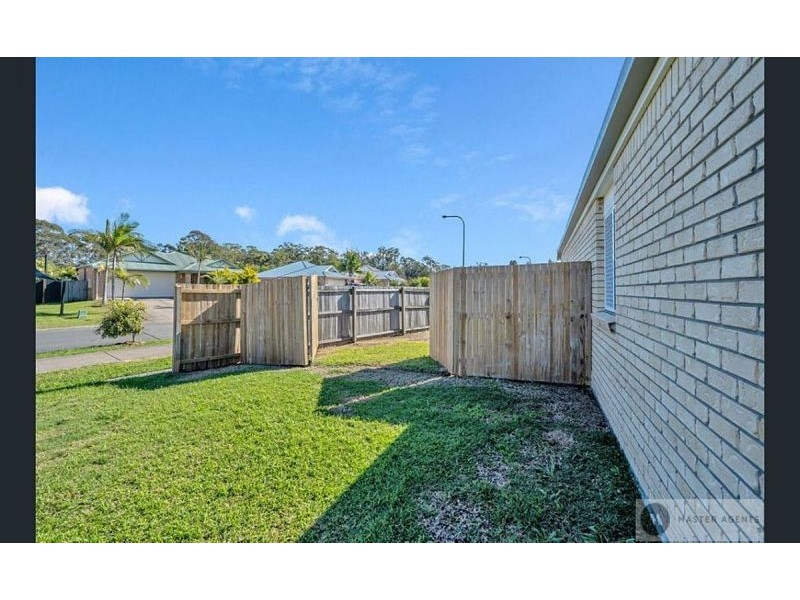2 Lake Kurwongbah Ct, Logan Reserve QLD 4133