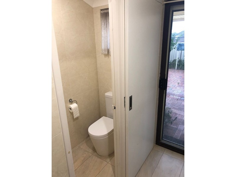 4 Lockeville Cl, Beldon WA 6027