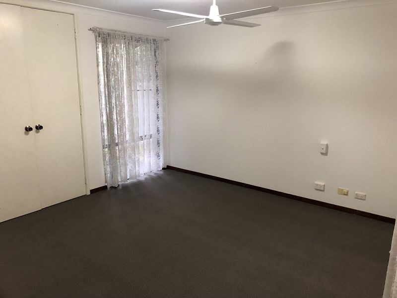 4 Lockeville Cl, Beldon WA 6027