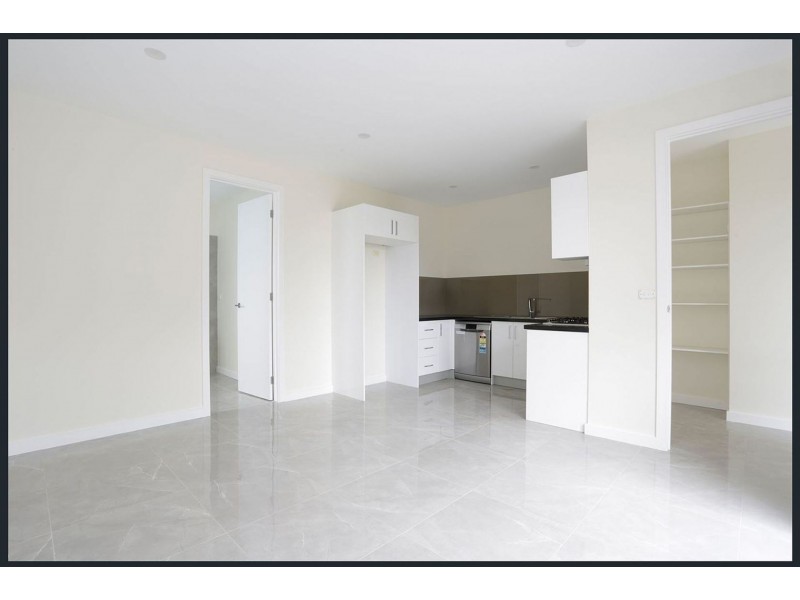 27 Clarevale St, Clayton South VIC 3169