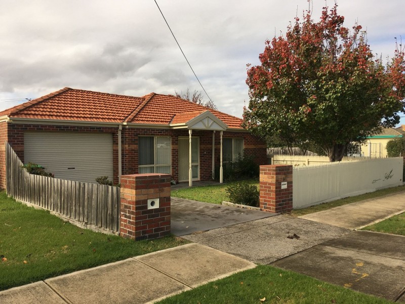 1/14 Campbell St, Epping VIC 3076