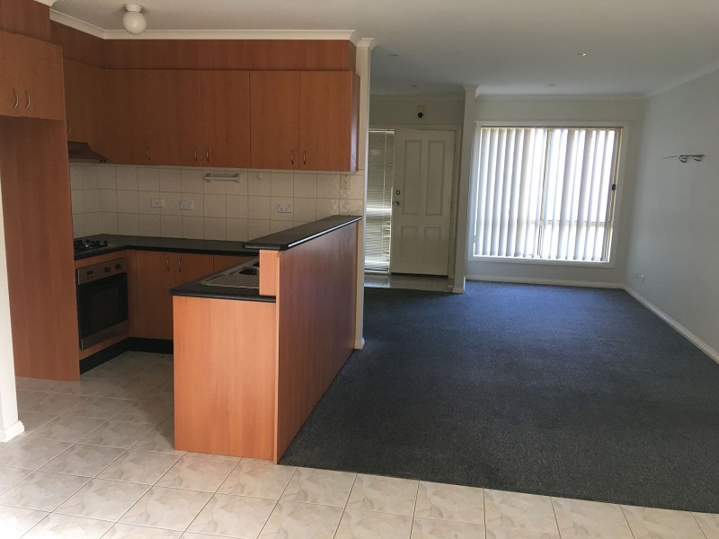 1/14 Campbell St, Epping VIC 3076