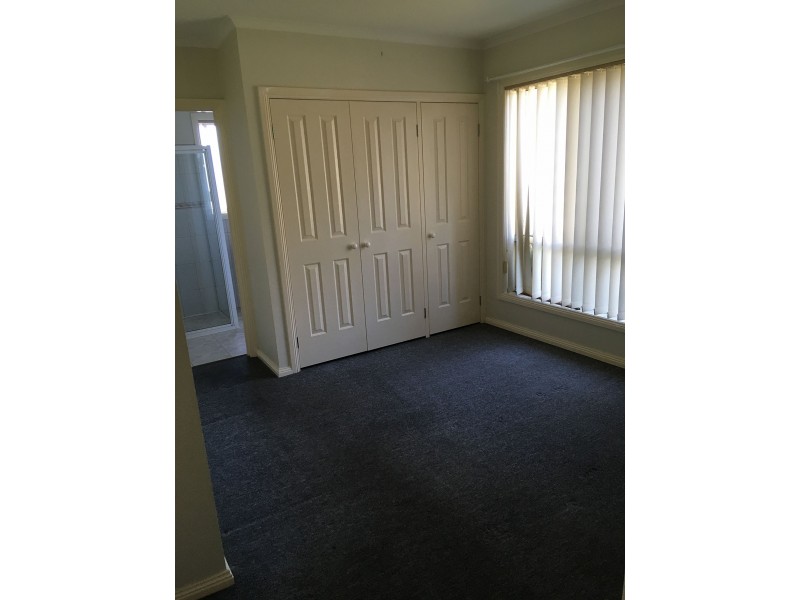 1/14 Campbell St, Epping VIC 3076