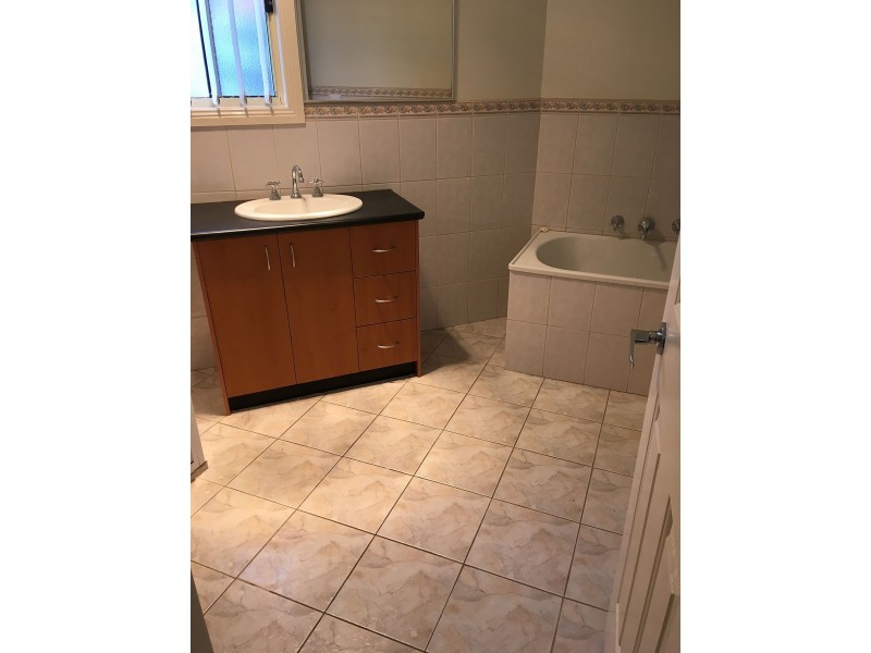 1/14 Campbell St, Epping VIC 3076