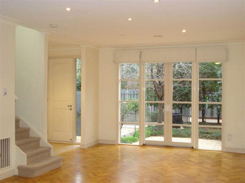 10/28 Clairmont Ave, Bentleigh VIC 3204