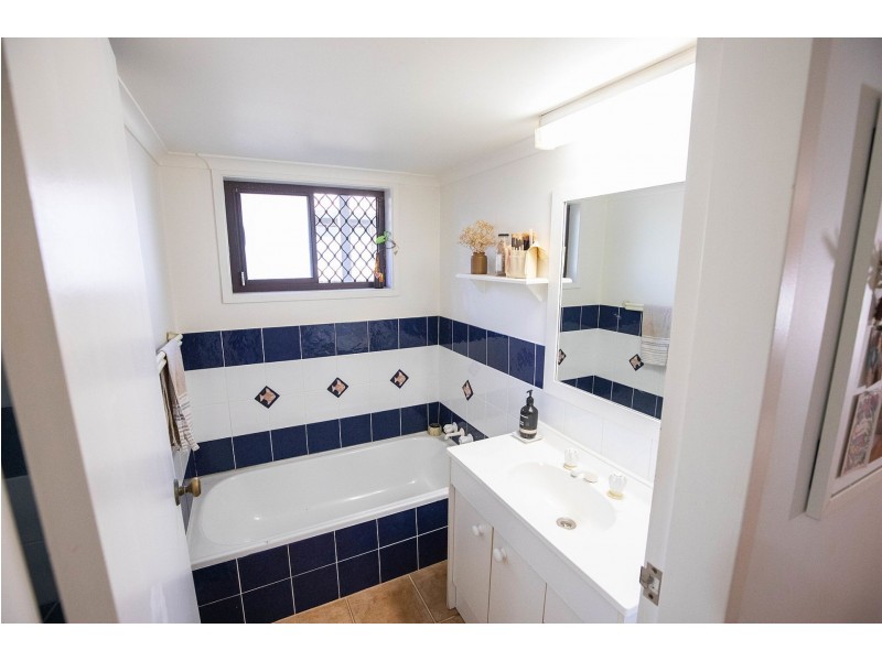 1/99 Dolphin Ave, Mermaid Beach QLD 4218