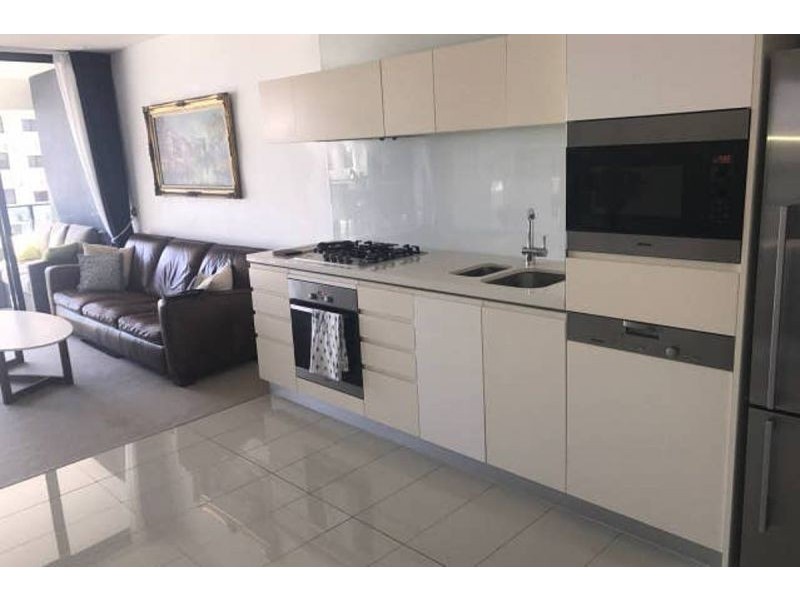 504/1 Oracle Bvd, Broadbeach QLD 4218