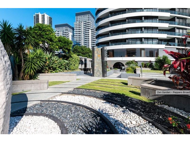 504/1 Oracle Bvd, Broadbeach QLD 4218
