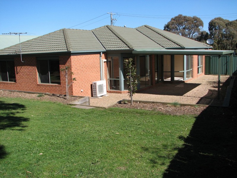 6 The Boulevard, Gisborne VIC 3437