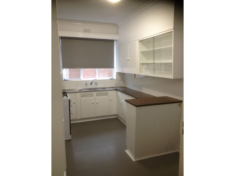 8/558 Toorak Rd, Toorak VIC 3142