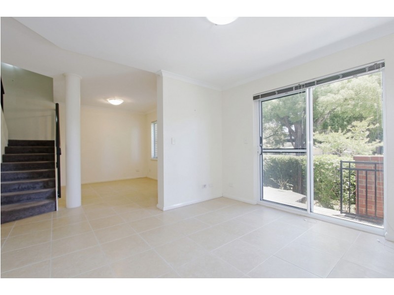 2/8-10 Salford St, Victoria Park WA 6100