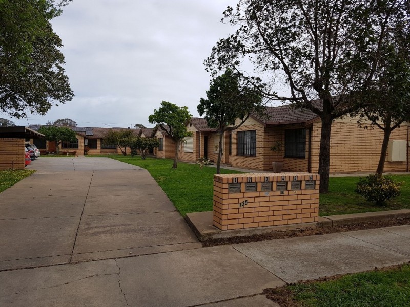 2/135 New St, Queenstown SA 5014
