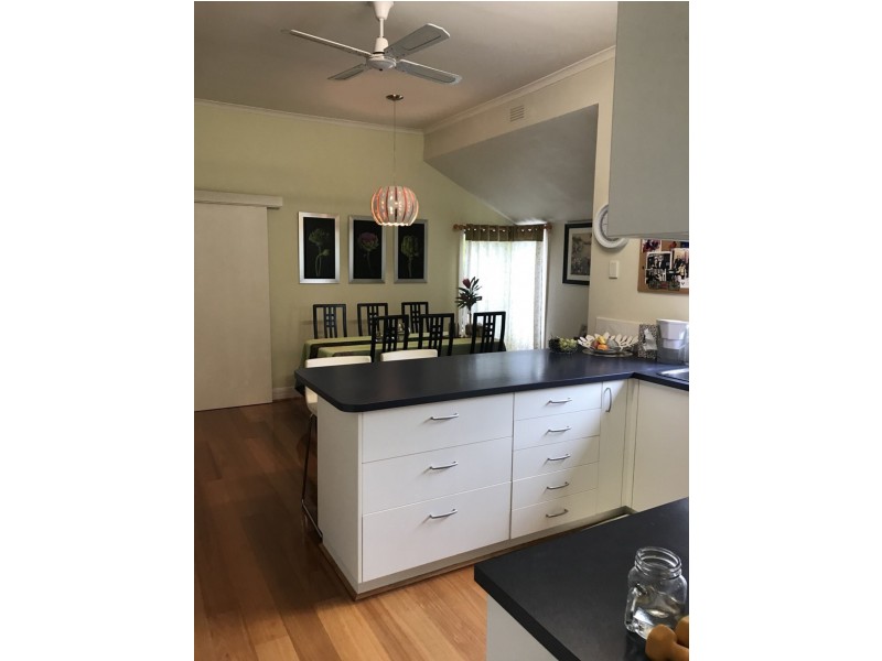 2 Mckittrick Rd, Bentleigh VIC 3204
