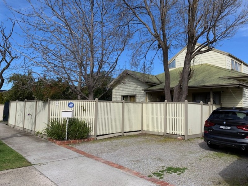 2 Mckittrick Rd, Bentleigh VIC 3204