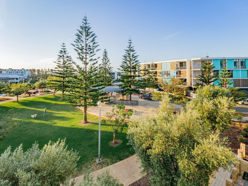 30/30 Heirisson Way, North Coogee WA 6163