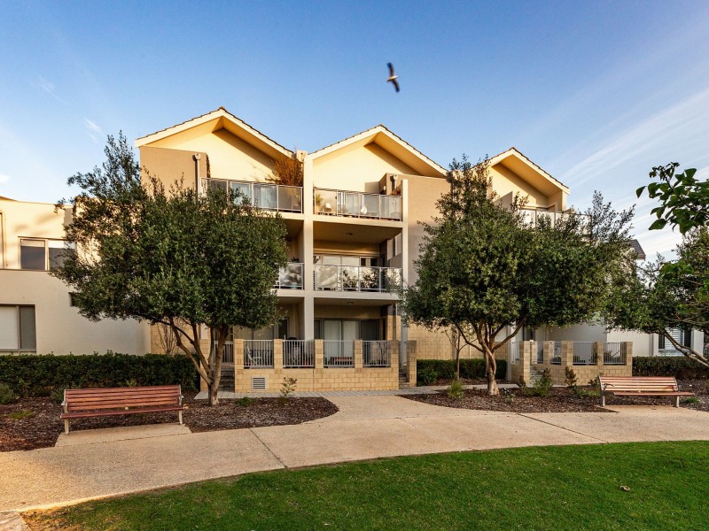 30/30 Heirisson Way, North Coogee WA 6163