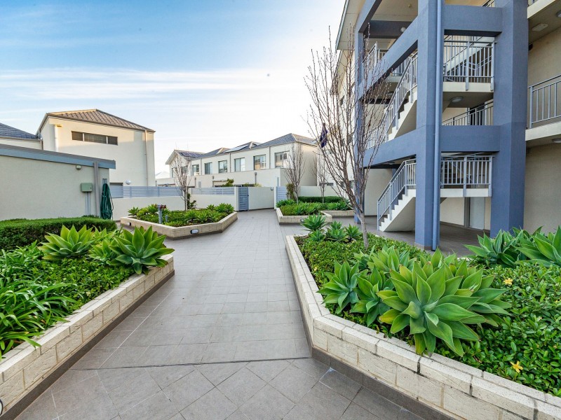 30/30 Heirisson Way, North Coogee WA 6163