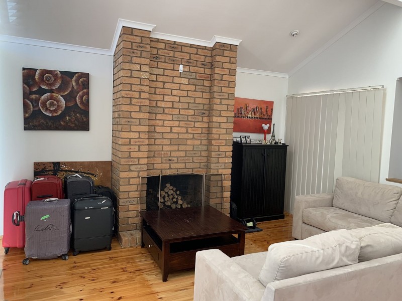 15 Evonne Ct, Endeavour Hills VIC 3802