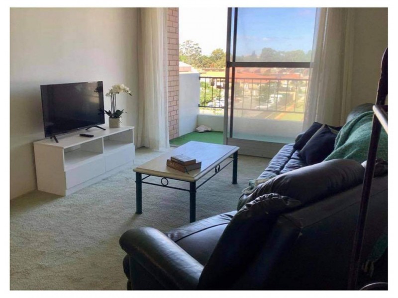 52/16 Leeder St, Glendalough WA 6016