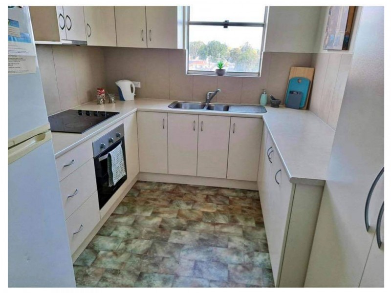 52/16 Leeder St, Glendalough WA 6016