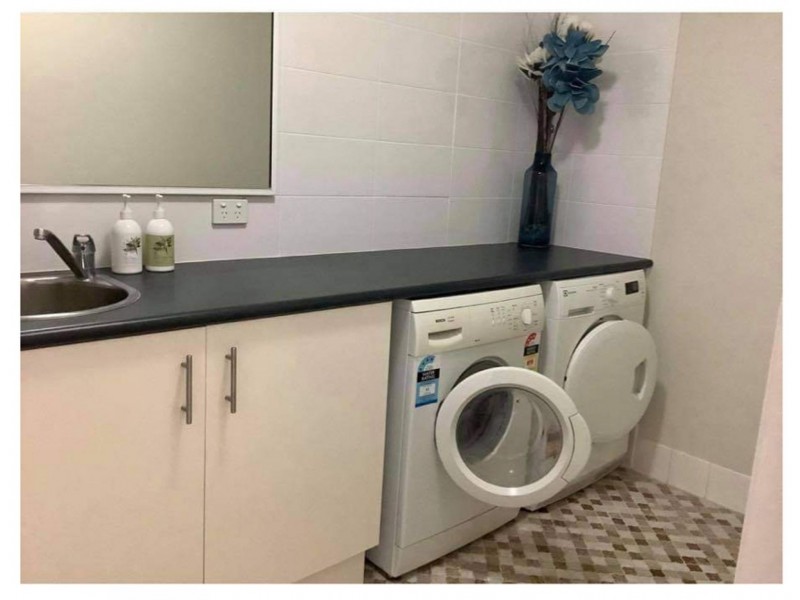 52/16 Leeder St, Glendalough WA 6016