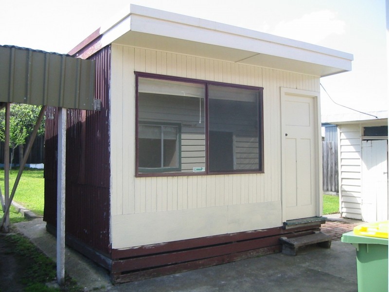 8 Gregory Gr, Preston VIC 3072