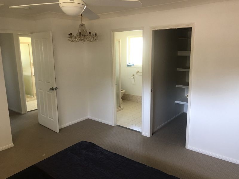 42 Melaleuca Cres, Rothwell QLD 4022