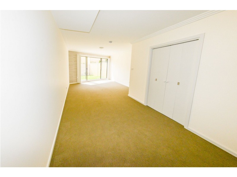9/6 Heron Cl, Watanobbi NSW 2259