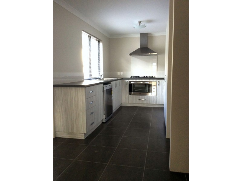 53B Paris Rd, Australind WA 6233