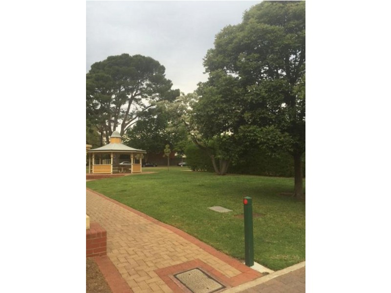 21 Cedar Cres, Glenside SA 5065