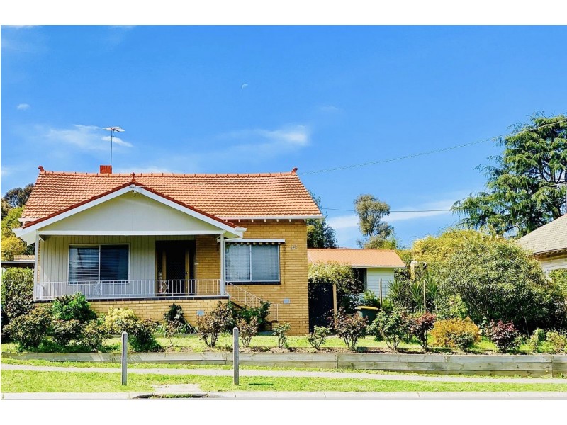 1102 Main Rd, Eltham VIC 3095