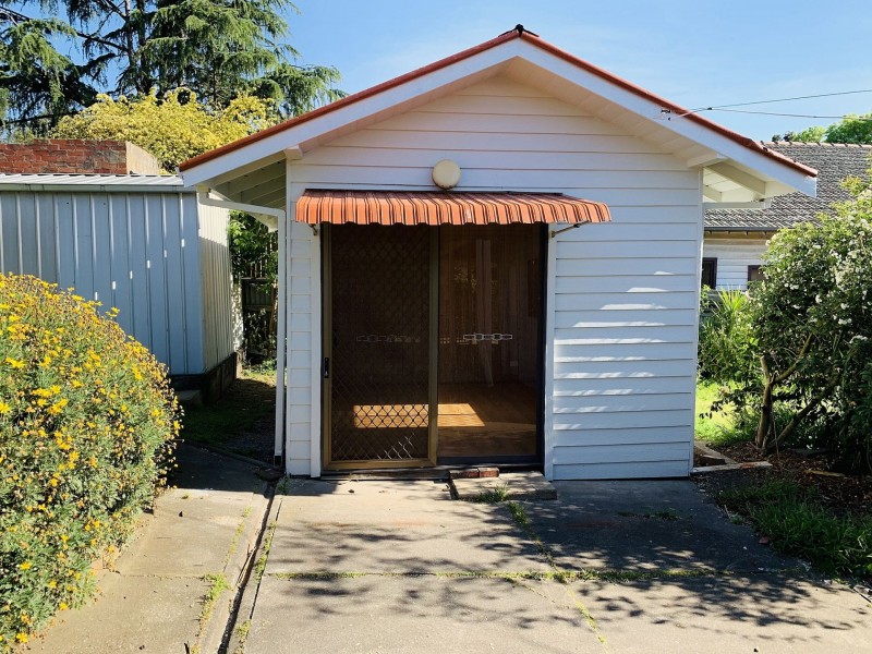 1102 Main Rd, Eltham VIC 3095