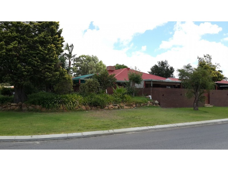 1 ESSINGTON St, Huntingdale WA 6110