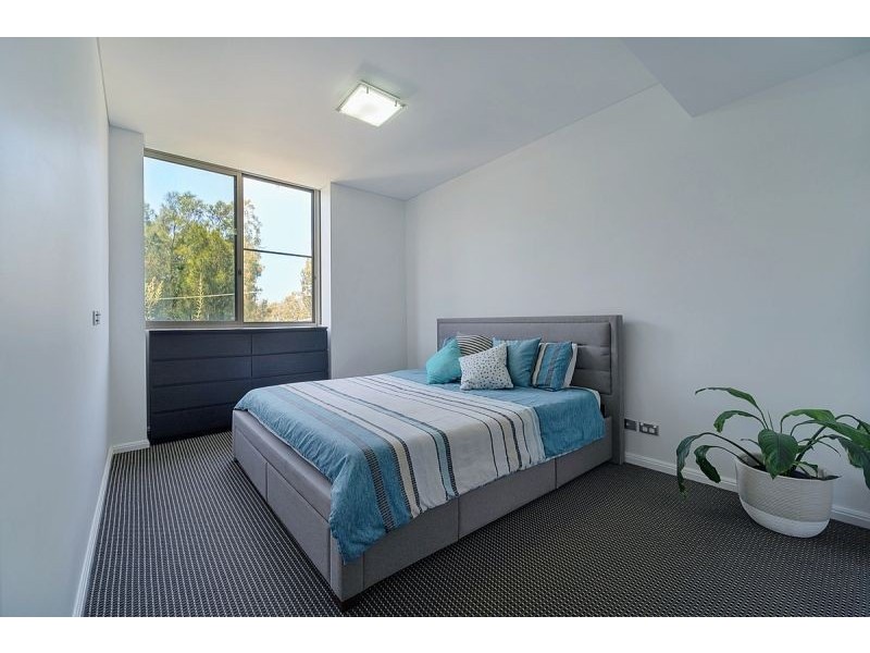 120/3 Mallard Lane, Warriewood NSW 2102