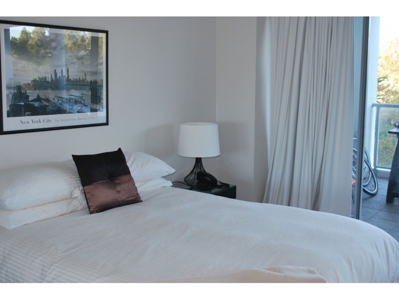 18/138 Mounts Bay Rd, Perth WA 6000